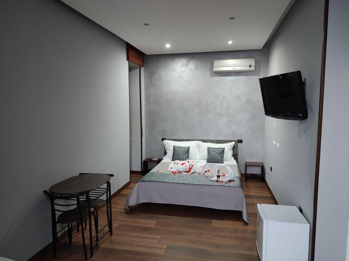 Diora Suite Помпеї Екстер'єр фото